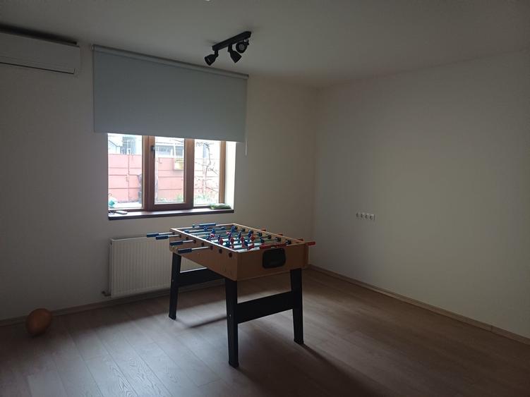 Casă cu 3 camere cu Teren 300 Mp în Elisabetin