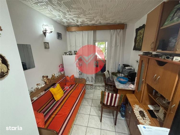 Apartament de vanzare in Dallas, 50 mp, etaj 2 - 3