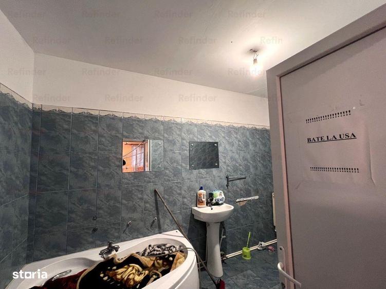 Casă cu 4 camere cu Canalizare în Vitan
