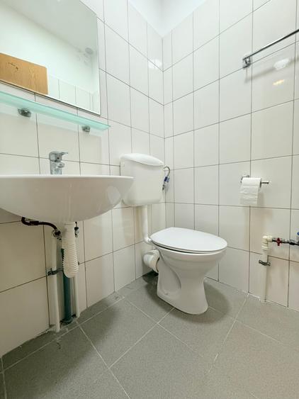 Apartament cu 4 camere decomandat în Lacul Morii