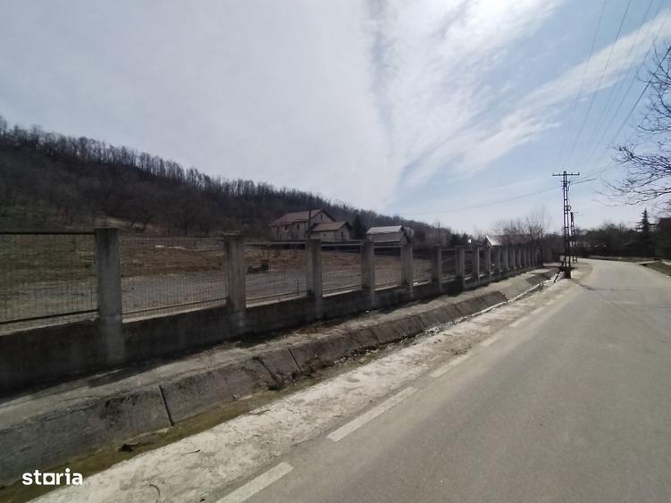 Teren de 5100 mp, în Răzvad