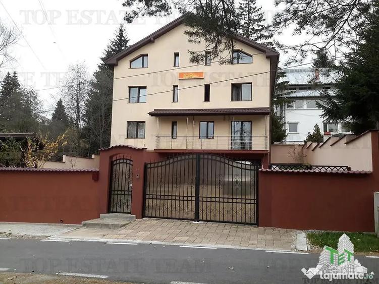 Casă cu 9 camere cu Teren 493 Mp în Cioplea