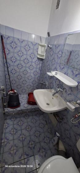 Garsonieră decomandată în Cantacuzino