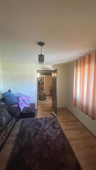 Casă individuală cu 4 camere cu Teren 270 Mp în Central