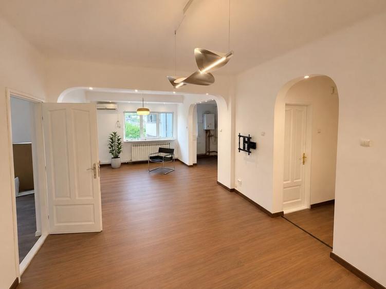 Apartament cu 2 camere semidecomandat în Eminescu