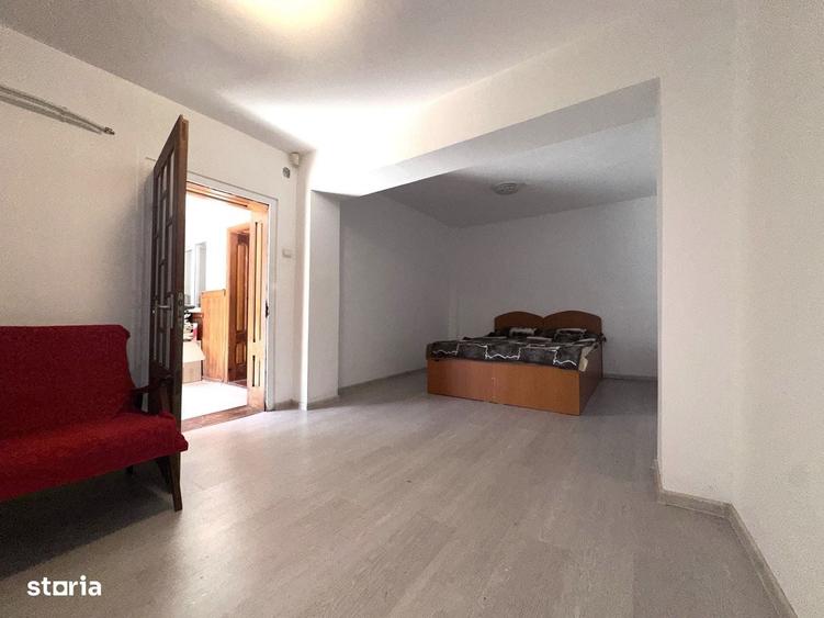Casă cu 4 camere în Valea