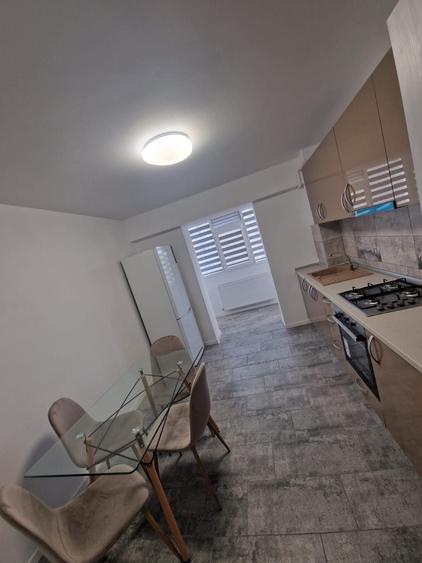 Apartament cu 2 camere decomandat în Exterior Vest