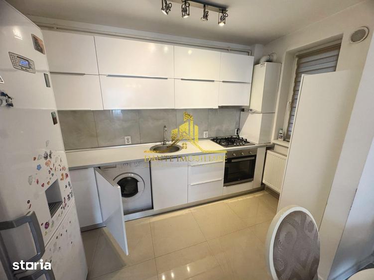 Apartament cu 3 camere semidecomandat, mobilat în Borhanci