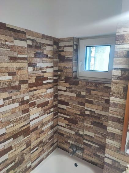 Apartament cu 3 camere decomandat în Lacul Tei