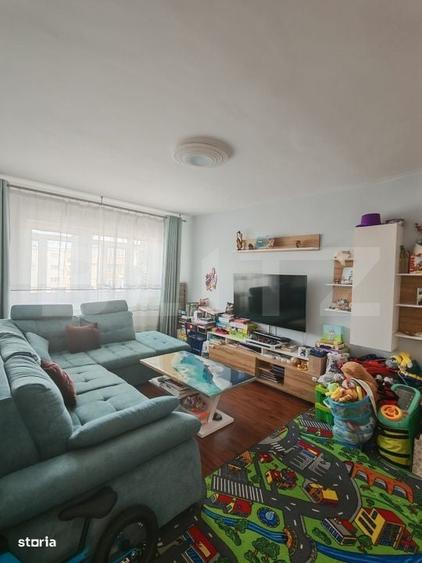 Apartament cu 4 camere decomandat în Central
