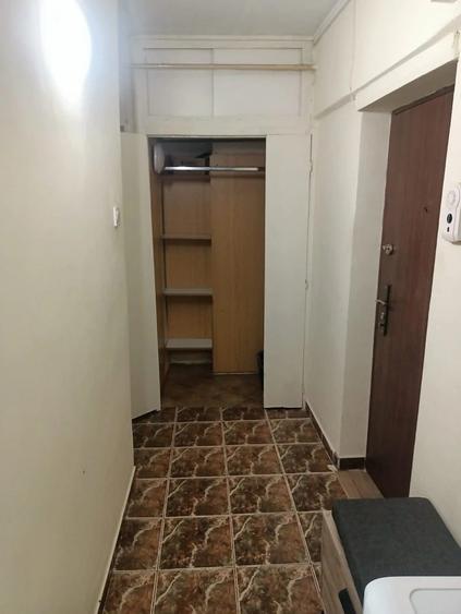 Garsonieră decomandată în Nicolina