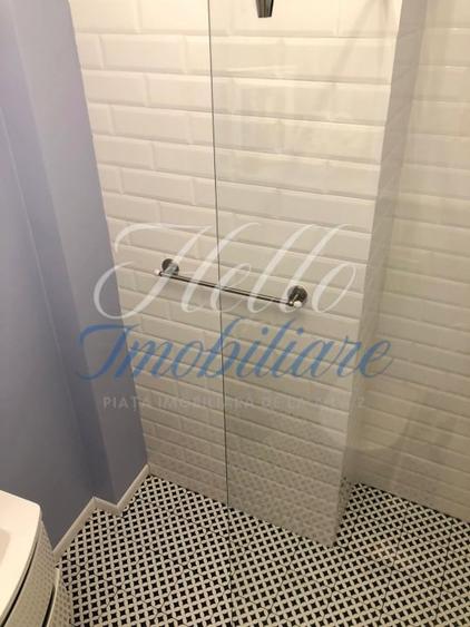 Apartament cu 3 camere semidecomandat, mobilat în Central