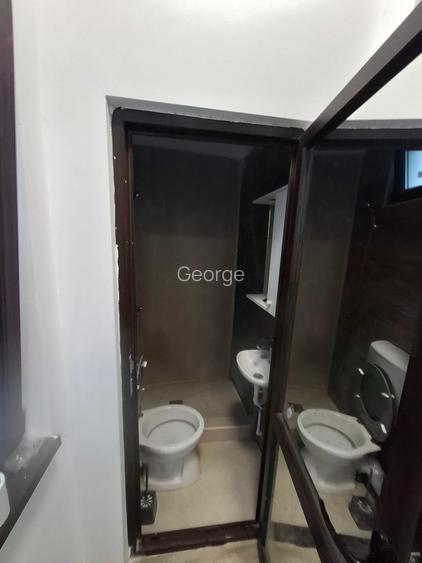Ofer spre inchiriere doua apartamente situate intr-o curte privata, in municipiul Braila, zona Unirii.