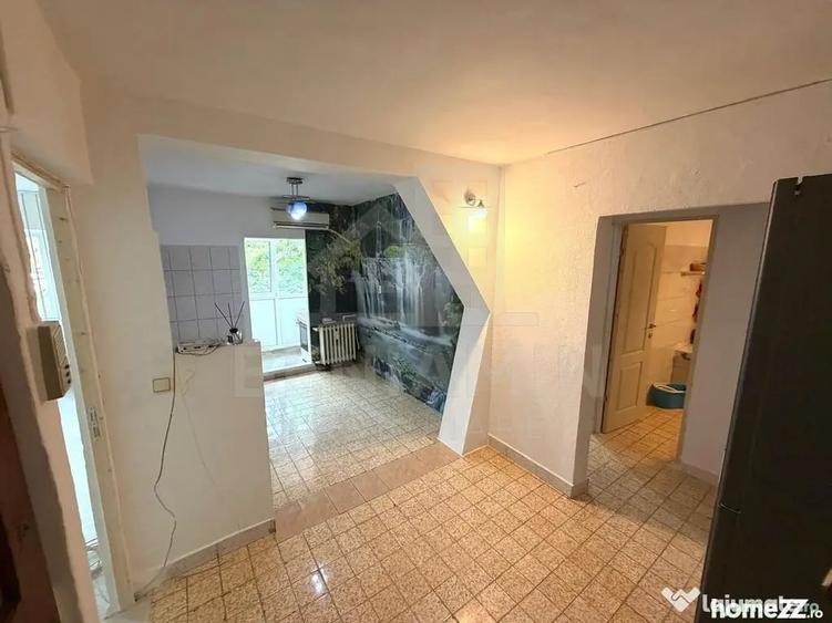 Apartament cu 2 camere decomandat în Sărari