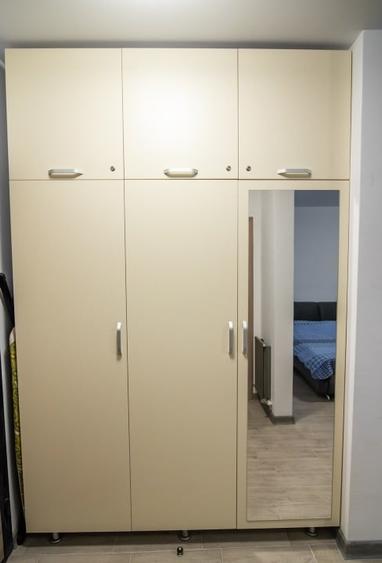 Garsonieră circulară, mobilată în Nord