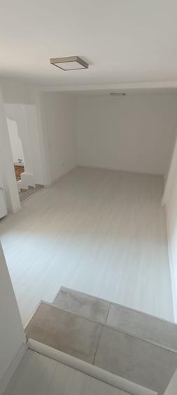 Casa 4 camere singura curte pretabila birouri-firme zona Gara de Nord - 10