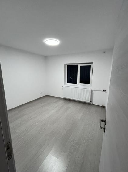 Apartament cu 2 camere decomandat în Crângași