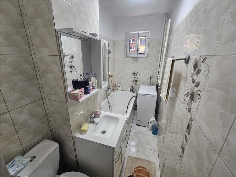 Apartament cu 2 camere nedecomandat în Micro I