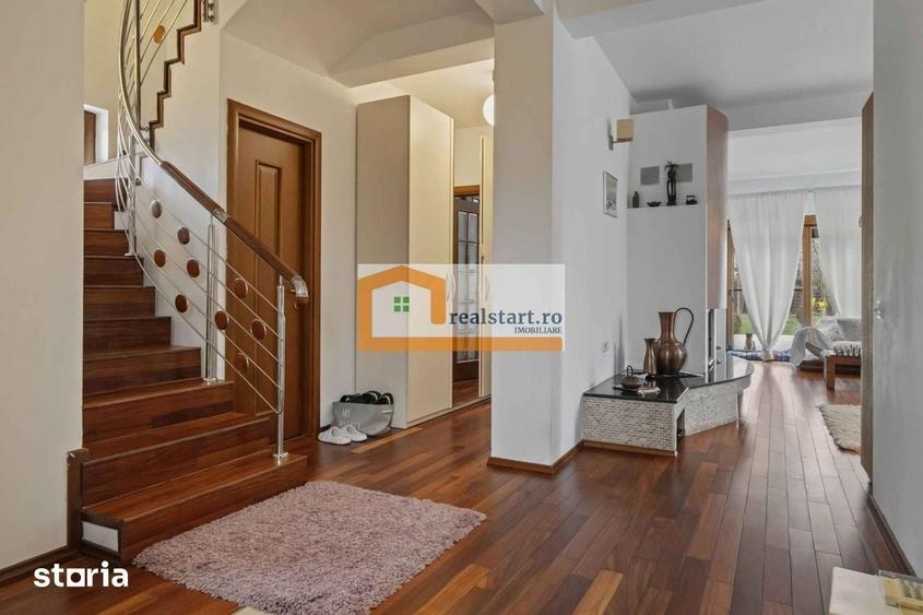 Casă cu 6 camere cu Teren 780 Mp în Brănești