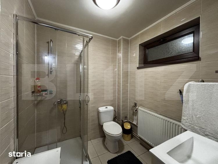 Casă cu 5 camere cu Teren 336 Mp în Șimnicu de Sus