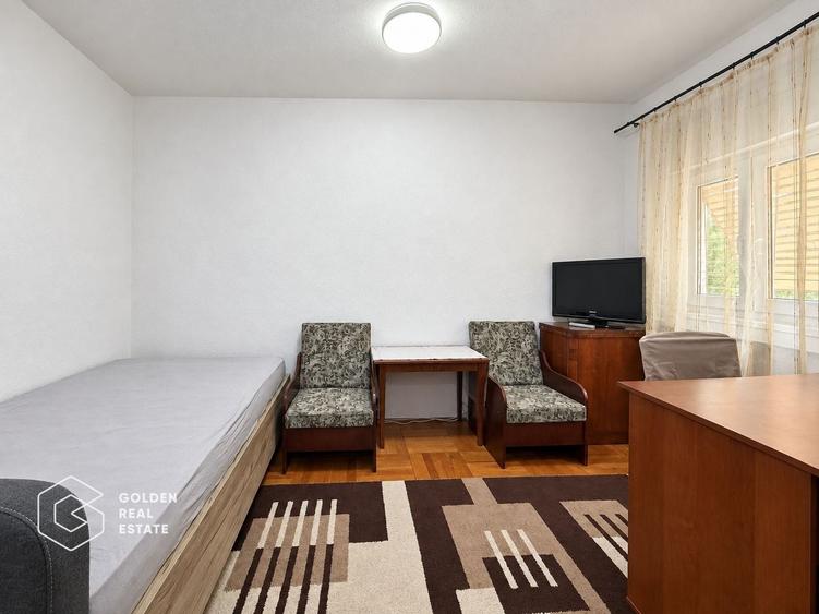 Apartament cu 3 camere semidecomandat în Central