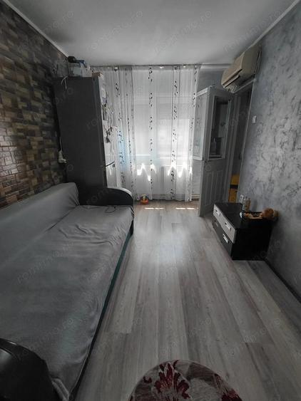 Apartament cu 2 camere semidecomandat în Micro 40