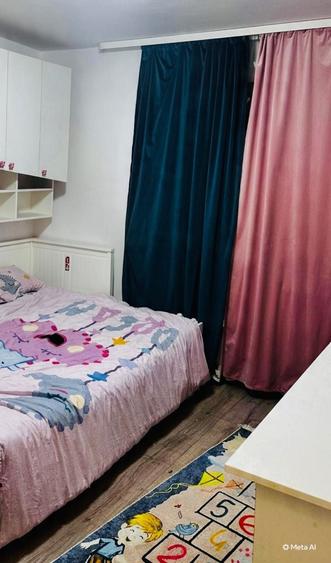 Apartament cu 3 camere semidecomandat în Central