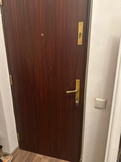 Apartament cu 2 camere decomandat în P-ța Universității