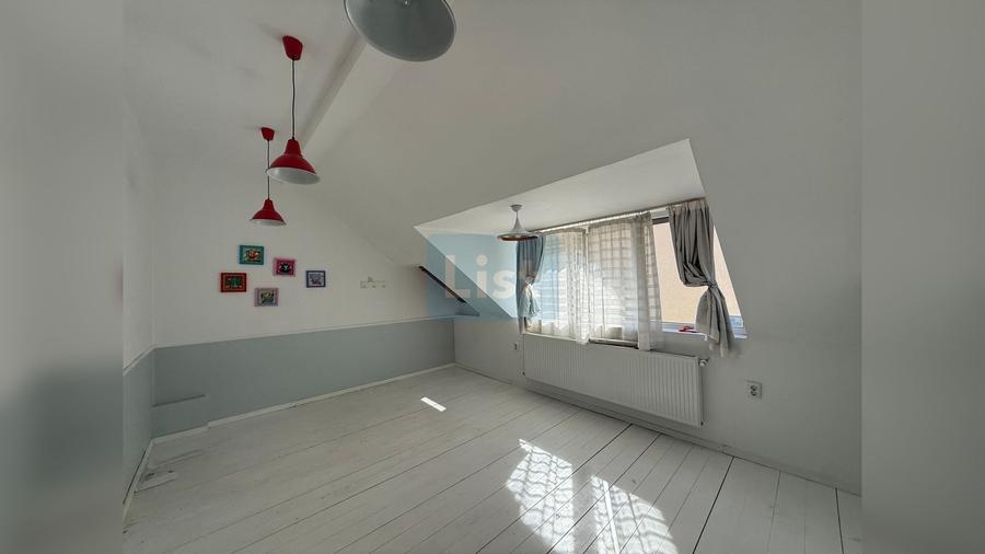 Apartament cu 5 camere semidecomandat în Andrei Mureșanu