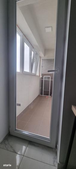 Garsonieră decomandată în Apărătorii Patriei