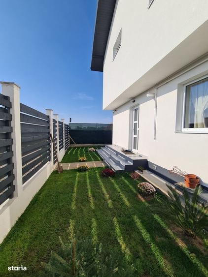 Casă cu 4 camere în Vidra