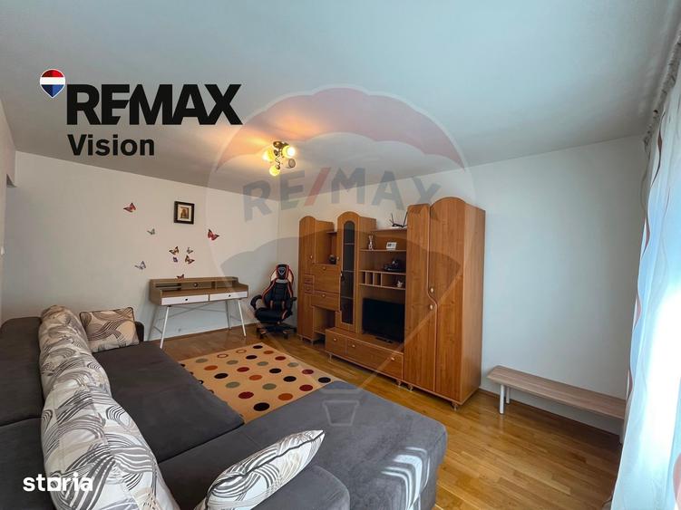 Apartament cu 3 camere semidecomandat, mobilat în George Enescu