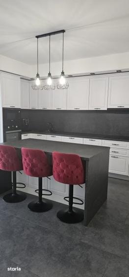 Casă cu 4 camere cu Teren 800 Mp în Central