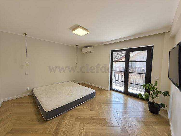 Casă individuală cu 5 camere cu Piscina în Iancu Nicolae