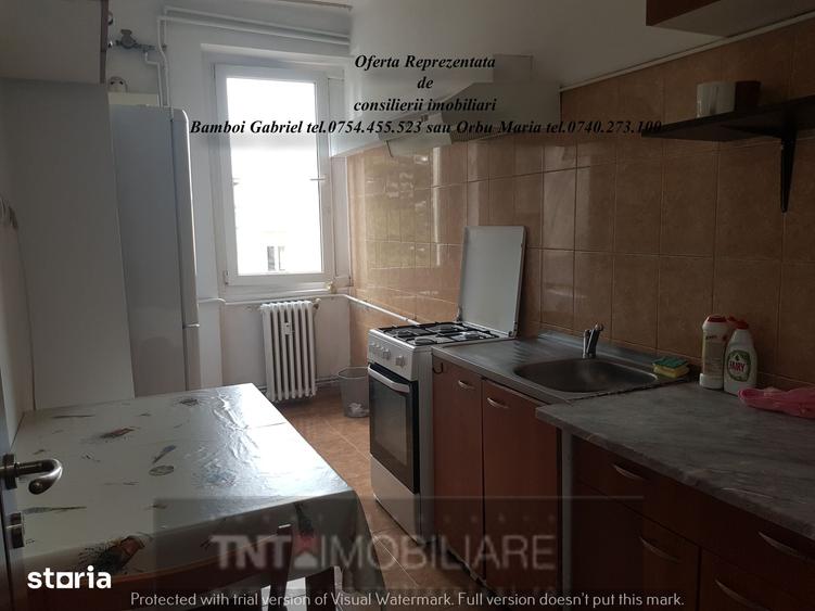 Apartament 2 Camere Decomandat etaj 2 Zona Centru Civic Piata Unirii - 1