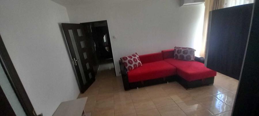 Apartament cu 2 camere decomandat în Calea București