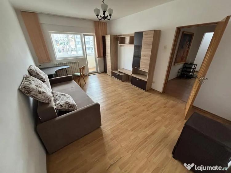 Apartament cu 2 camere decomandat în Gară