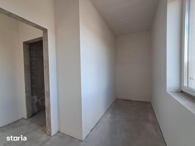 Casă cu 5 camere cu Teren 601 Mp în Apahida