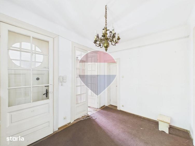 Apartament cu 3 camere semidecomandat în Foișorul de Foc