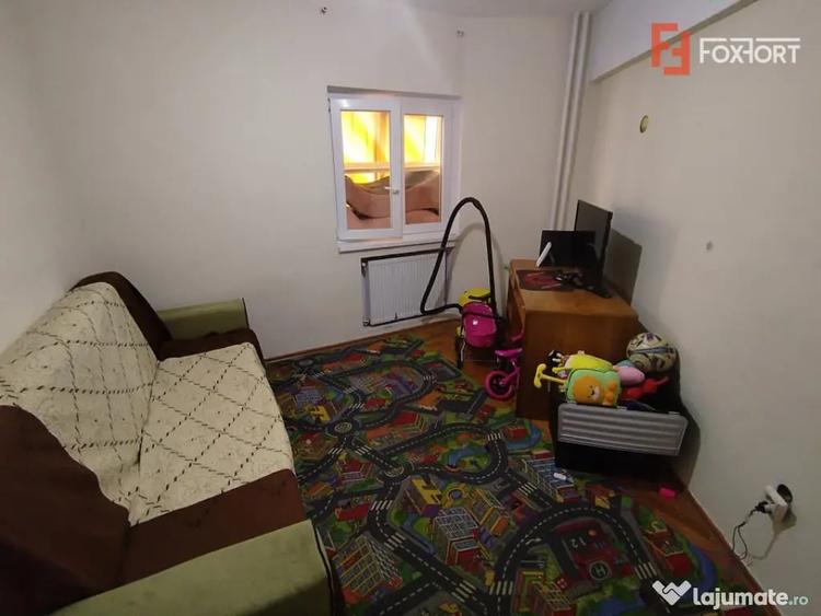 Apartament cu 4 camere decomandat în Șagului