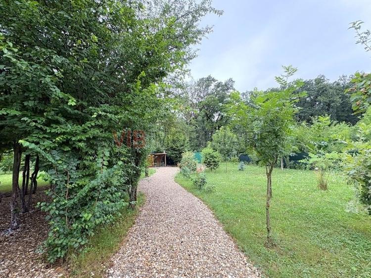 Teren Construcții intravilan de 1295 mp, în Ghermănești