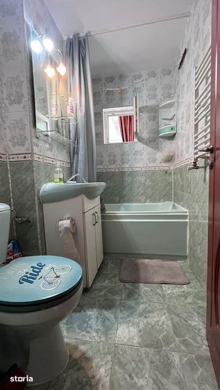Apartament cu 3 camere în Astra