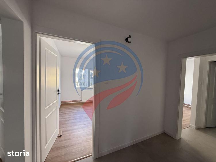 Apartament cu 4 camere decomandat în 1 Mai