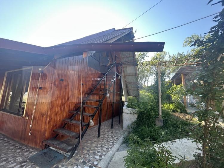 Casă individuală cu 3 camere cu Canalizare în Nord-Vest