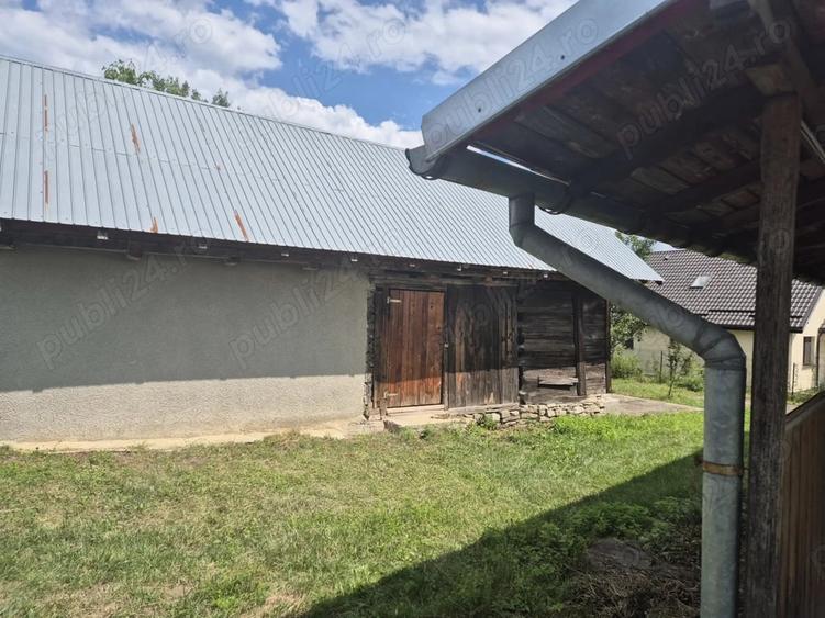 Casă cu 4 camere în Central