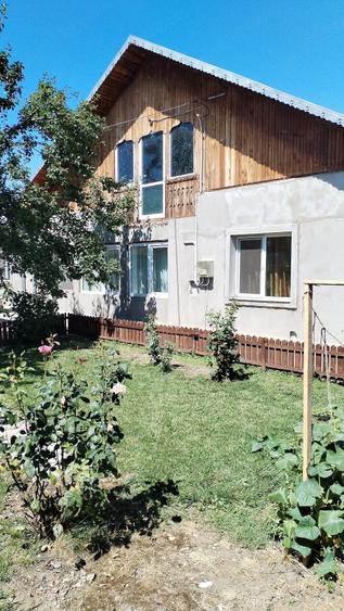 Casă cu Teren 433 Mp în Scurtești