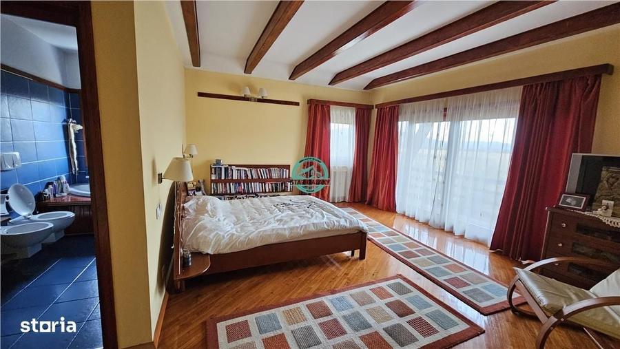 Casă cu 4 camere în Central