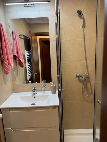 Apartament cu 3 camere decomandat în Militari