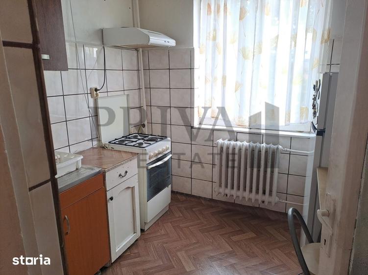Apartament cu 3 camere decomandat, mobilat în Spitalul Județean