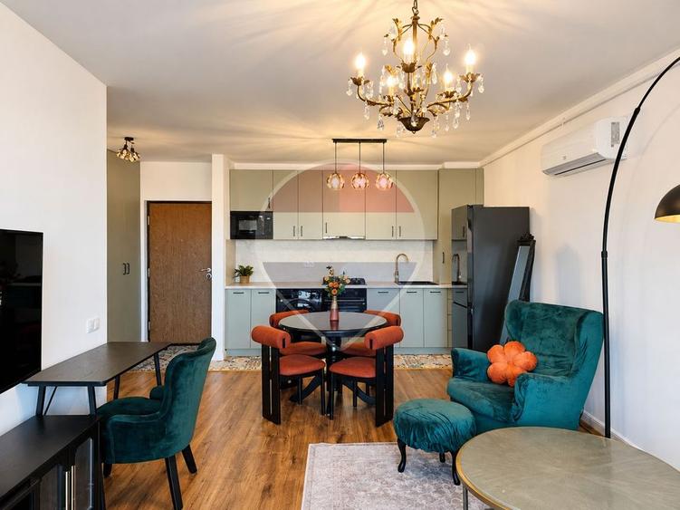 Apartament cu 2 camere semidecomandat, mobilat în Florești